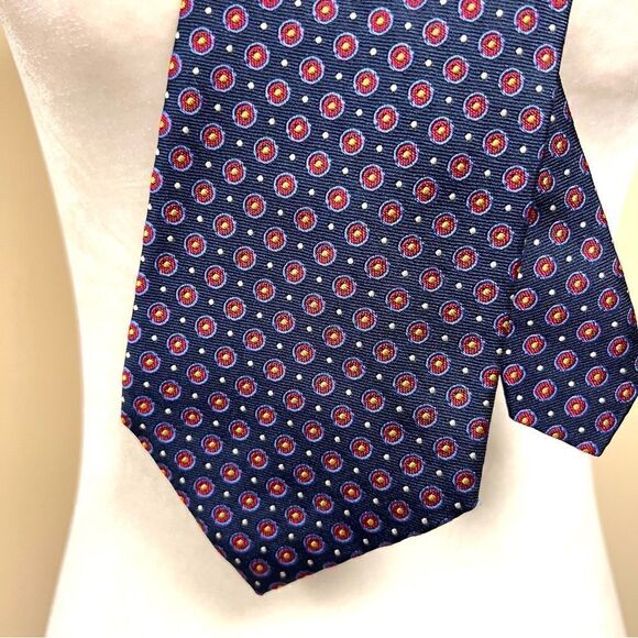 - Ralph Lauren medallion silk tie. - Picture 2 of 6